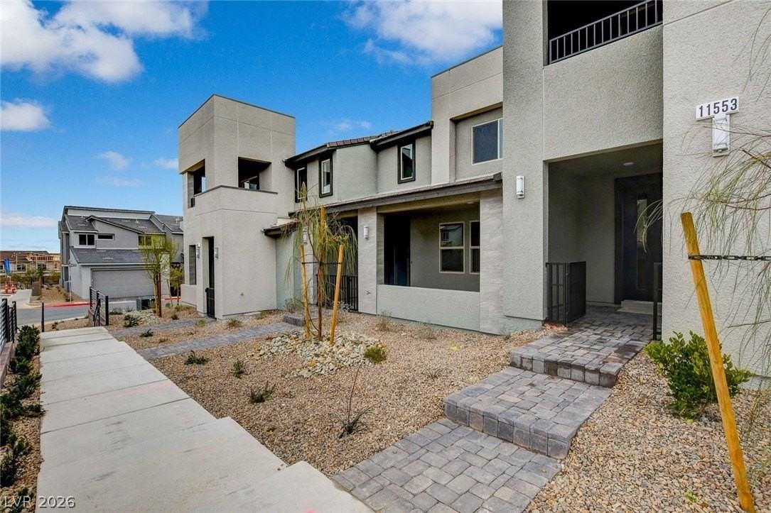 11553 Alpine Cove Ave - Photo 4 of 26