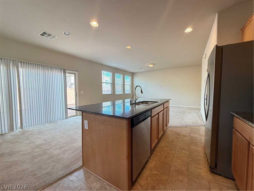 8974 Don Valley Ave - Photo 6 of 32