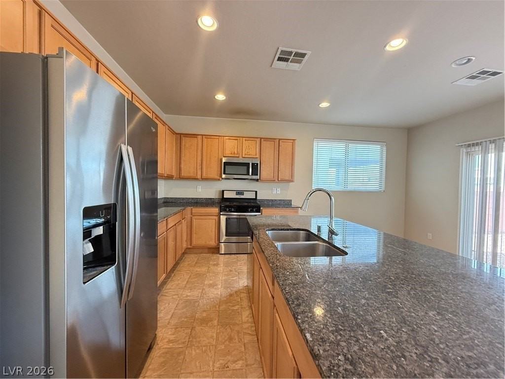 8974 Don Valley Ave - Photo 7 of 32