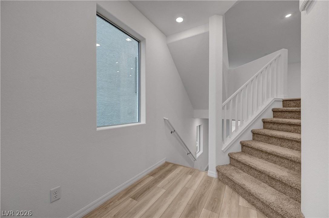 5767 Aurora Gale Ct - Photo 6 of 50