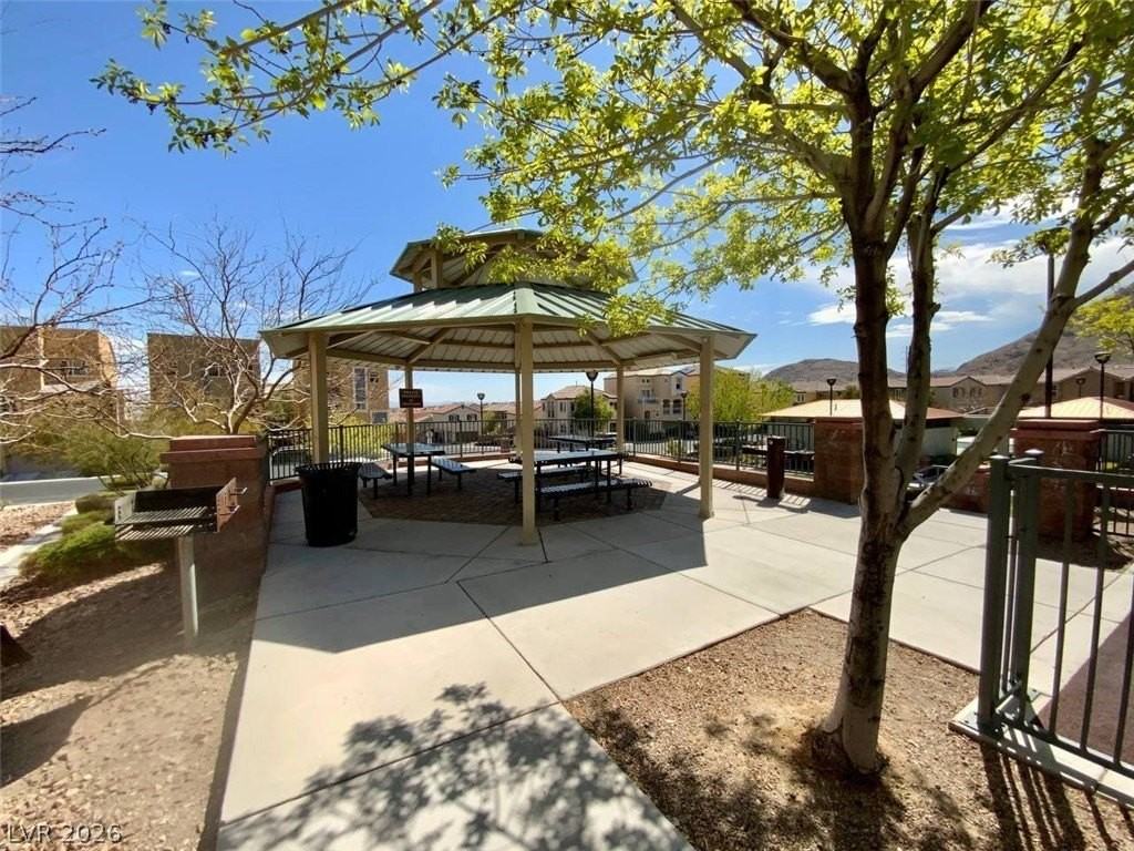 3916 Deluge Dr - Photo 3 of 25