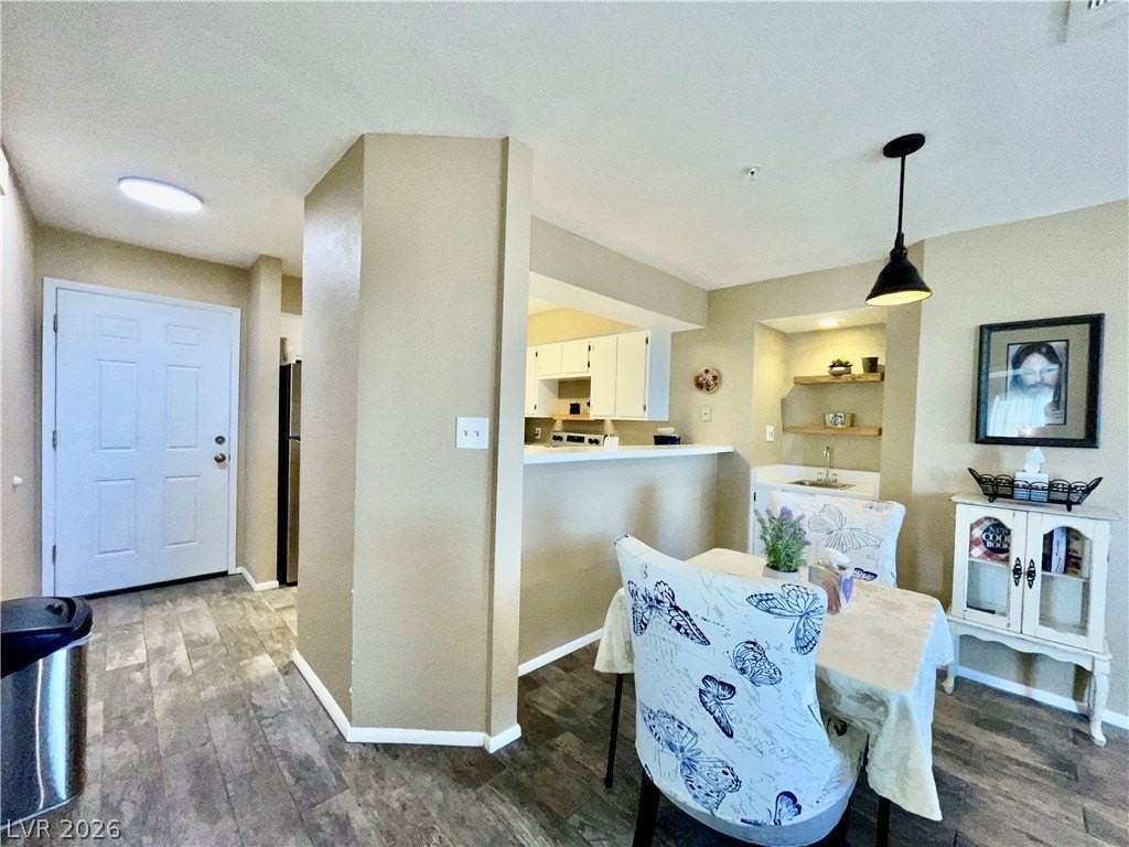 2040 Mesquite Ln #104 - Photo 4 of 19