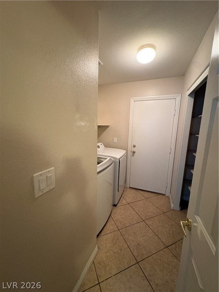 8896 Frasure Falls Ave - Photo 6 of 13