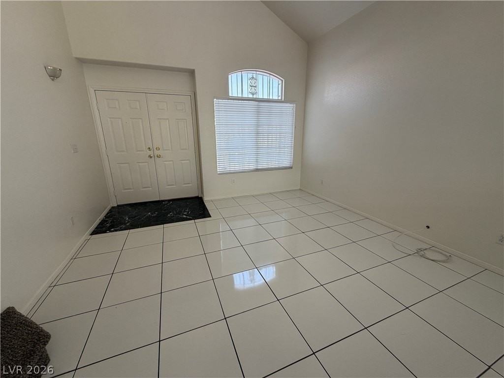 8089 Kentshire Dr - Photo 5 of 35