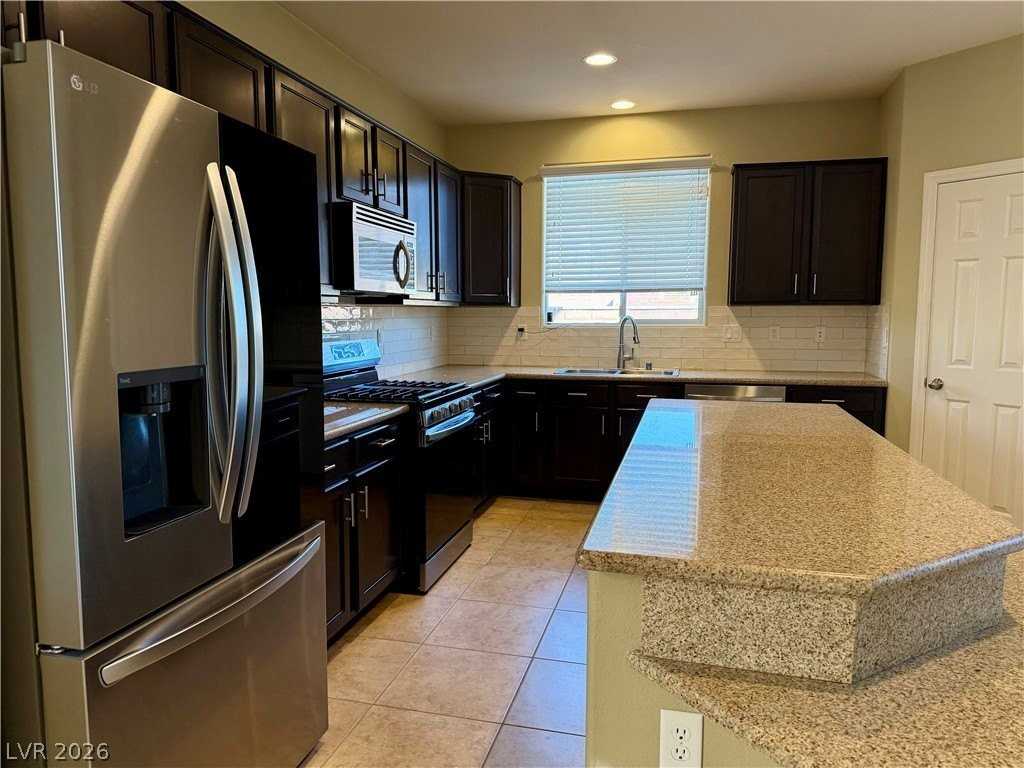 7628 Schuders Ave - Photo 4 of 15