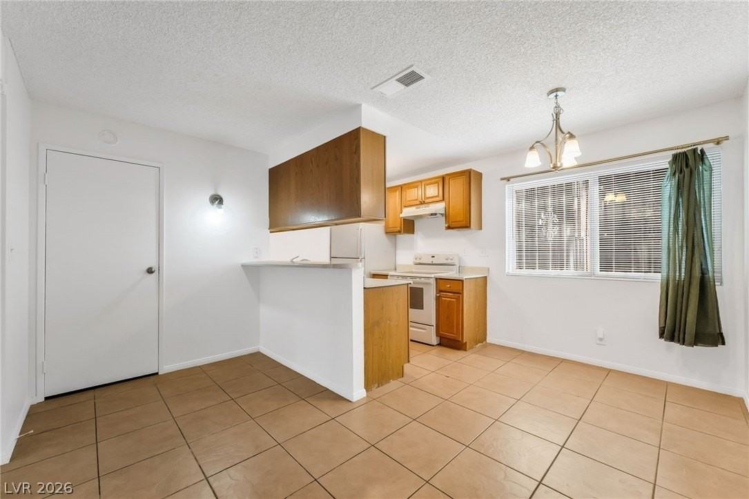 2186 E Desert Inn Rd #2186 - Photo 6 of 31