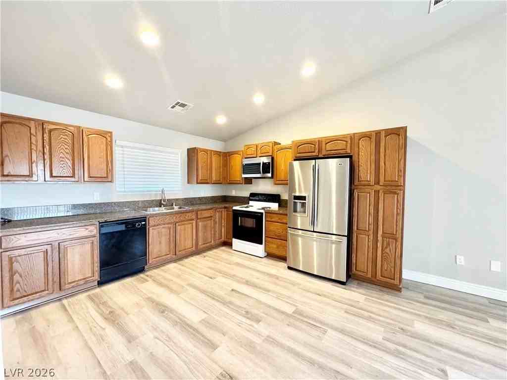 1930 E Ambush St #2 - Photo 4 of 13