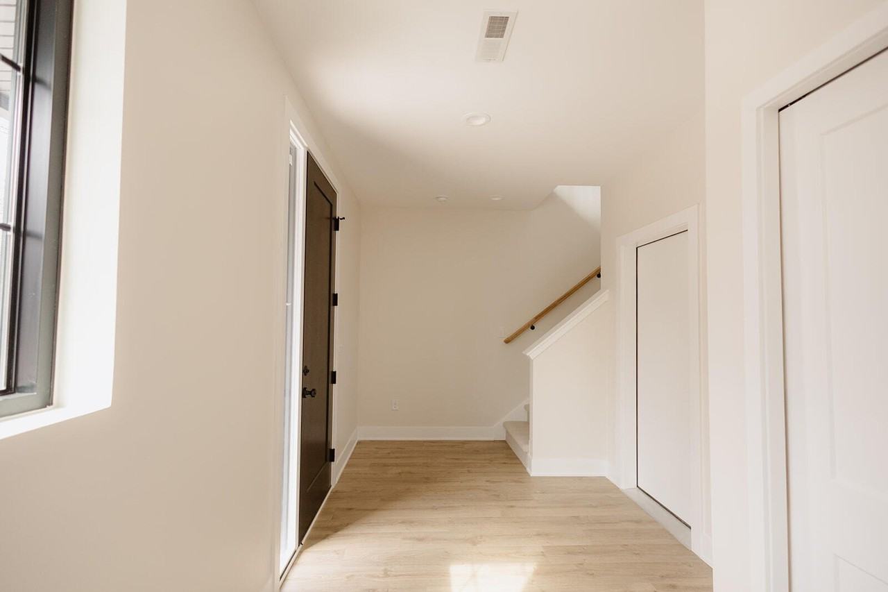 638 Fulton St E Unit D1 - Photo 4 of 39