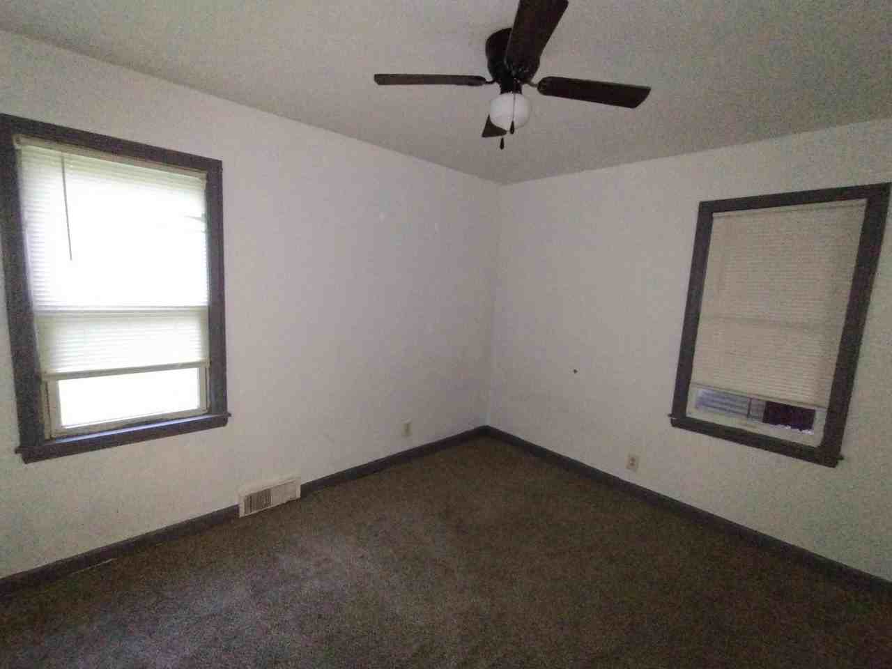 216 Goodell St - Photo 4 of 8