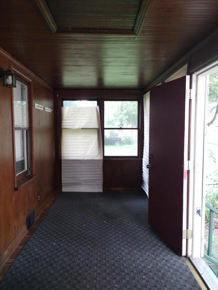 216 Goodell St - Photo 7 of 8