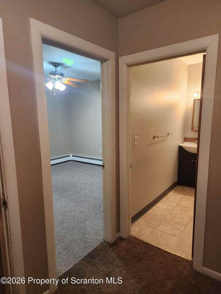 16 Watkins St Unit B - Photo 3 of 16