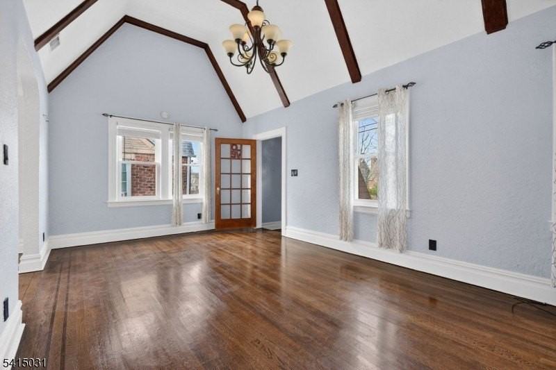 2096 Lentz Ave - Photo 6 of 32