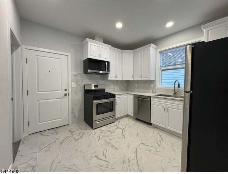 139 Claremont Ave #1 - Photo 4 of 19