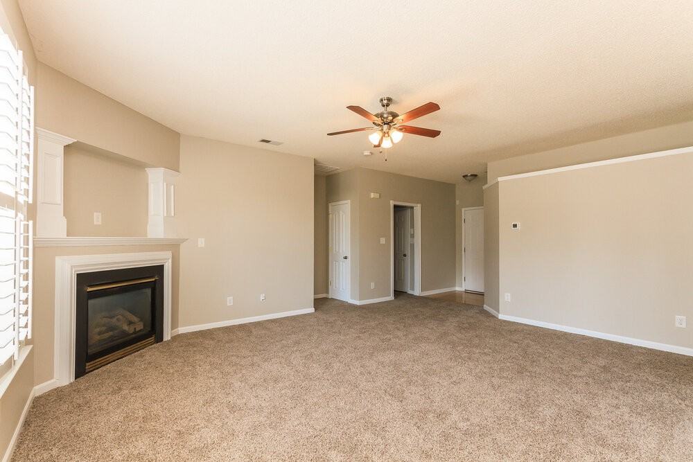 5811 Briggs Dr - Photo 3 of 17