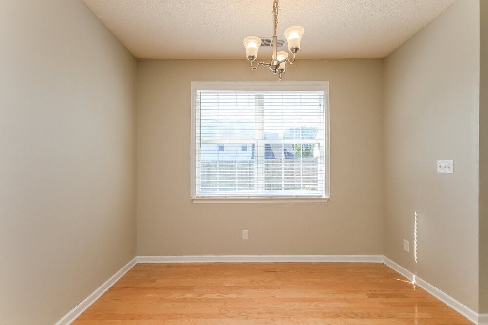 5811 Briggs Dr - Photo 5 of 17