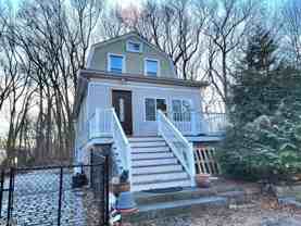 906 Center St - Photo 1 of 1