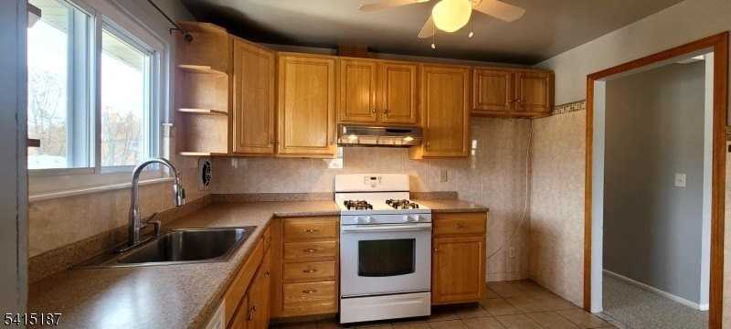 12 Van Buren Ave - Photo 5 of 27