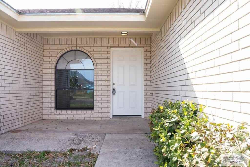 600 Medford Ave - Photo 2 of 34