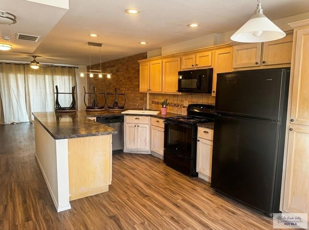 401 Boca Chica Blvd Apt 505 - Photo 2 of 8