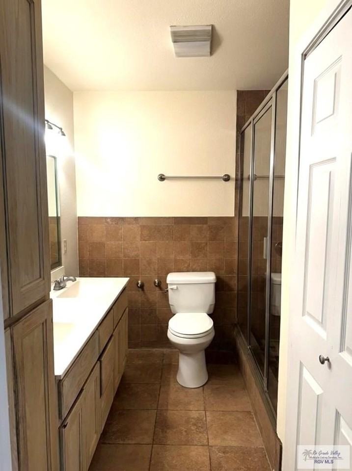 401 Boca Chica Blvd Apt 505 - Photo 5 of 8