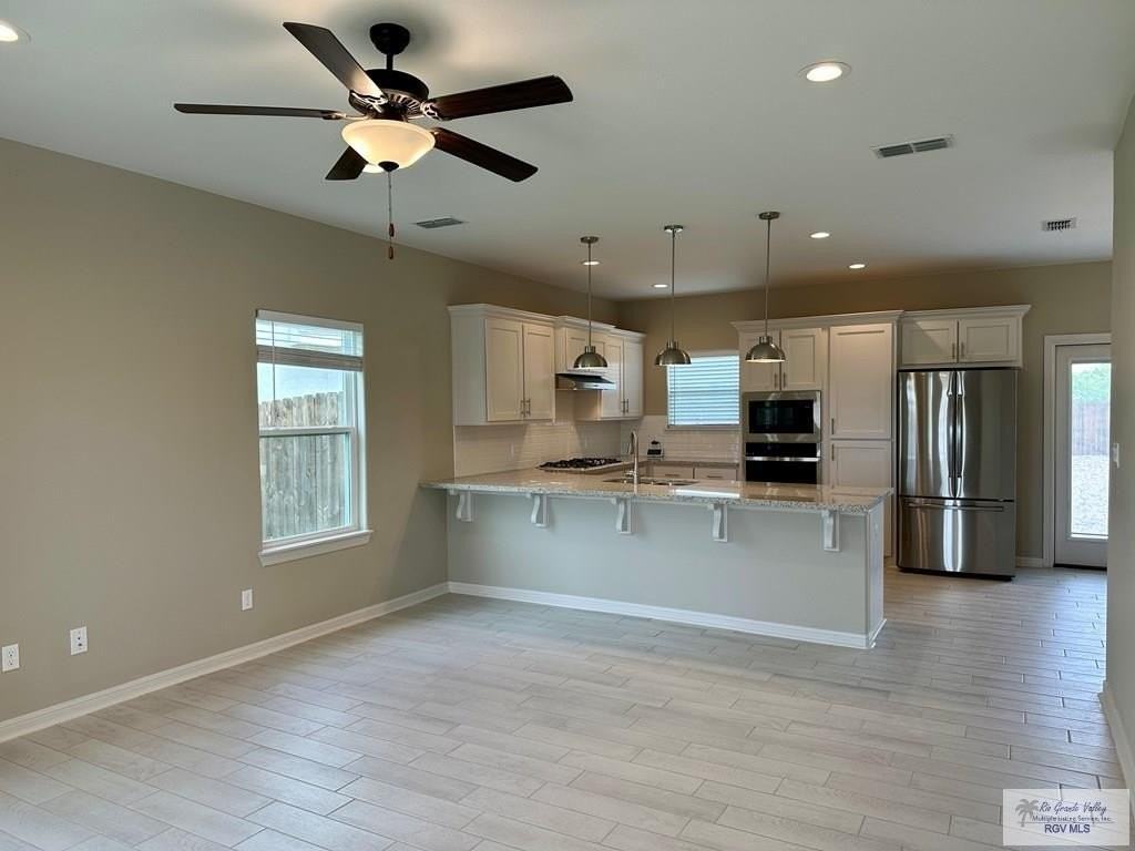 2105 Yucca Ln - Photo 3 of 22