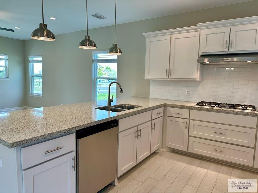 2105 Yucca Ln - Photo 6 of 22