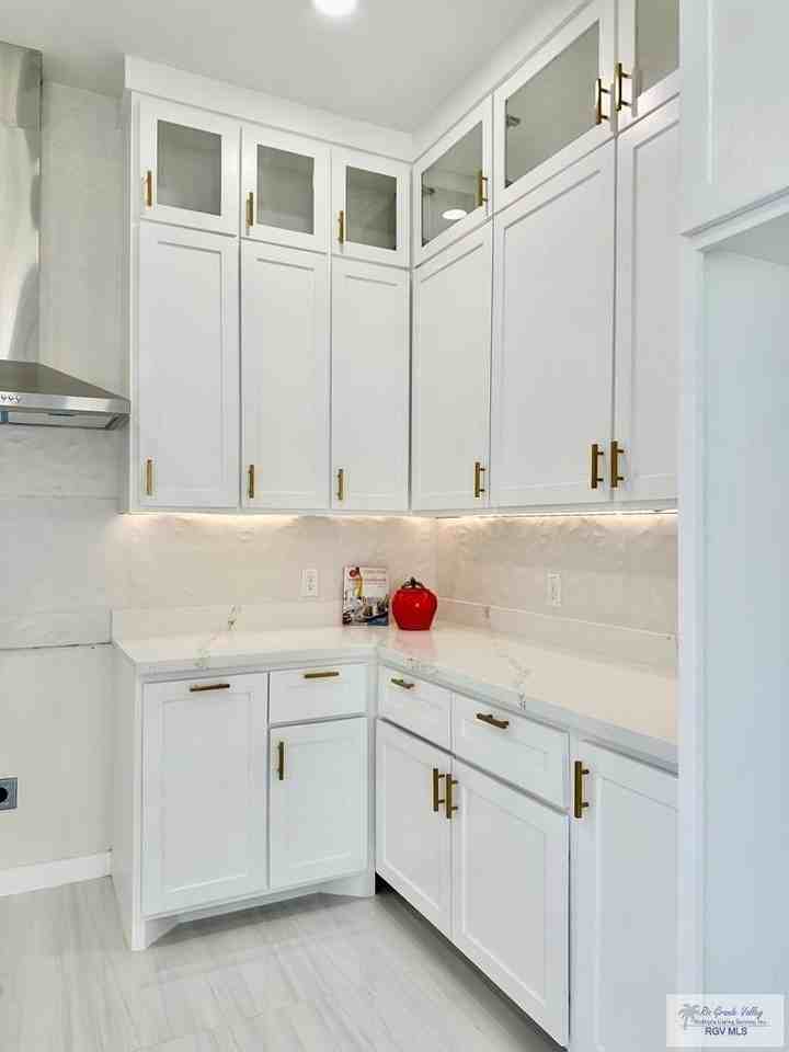 6108 Mackenna Dr - Photo 7 of 26