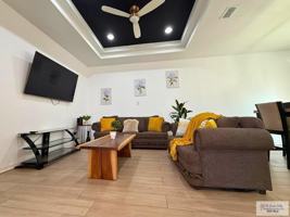 featured image of 406 W 9th St Frnt Unit #Unit