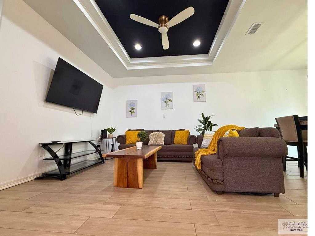 406 W 9th St Frnt Unit #Unit - Photo 4 of 26