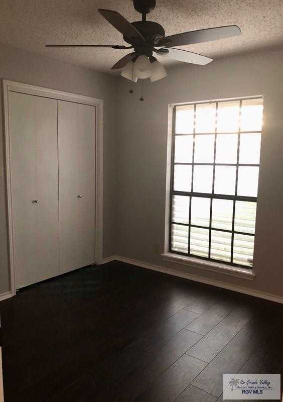 501 Geraldine Ln - Photo 4 of 21