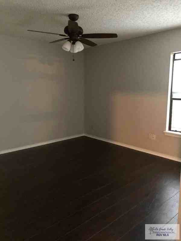 501 Geraldine Ln - Photo 5 of 21