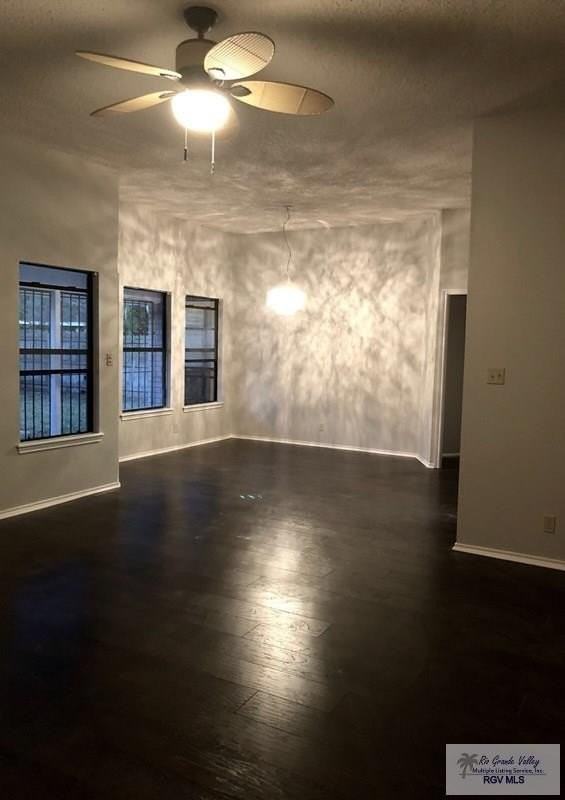 501 Geraldine Ln - Photo 7 of 21