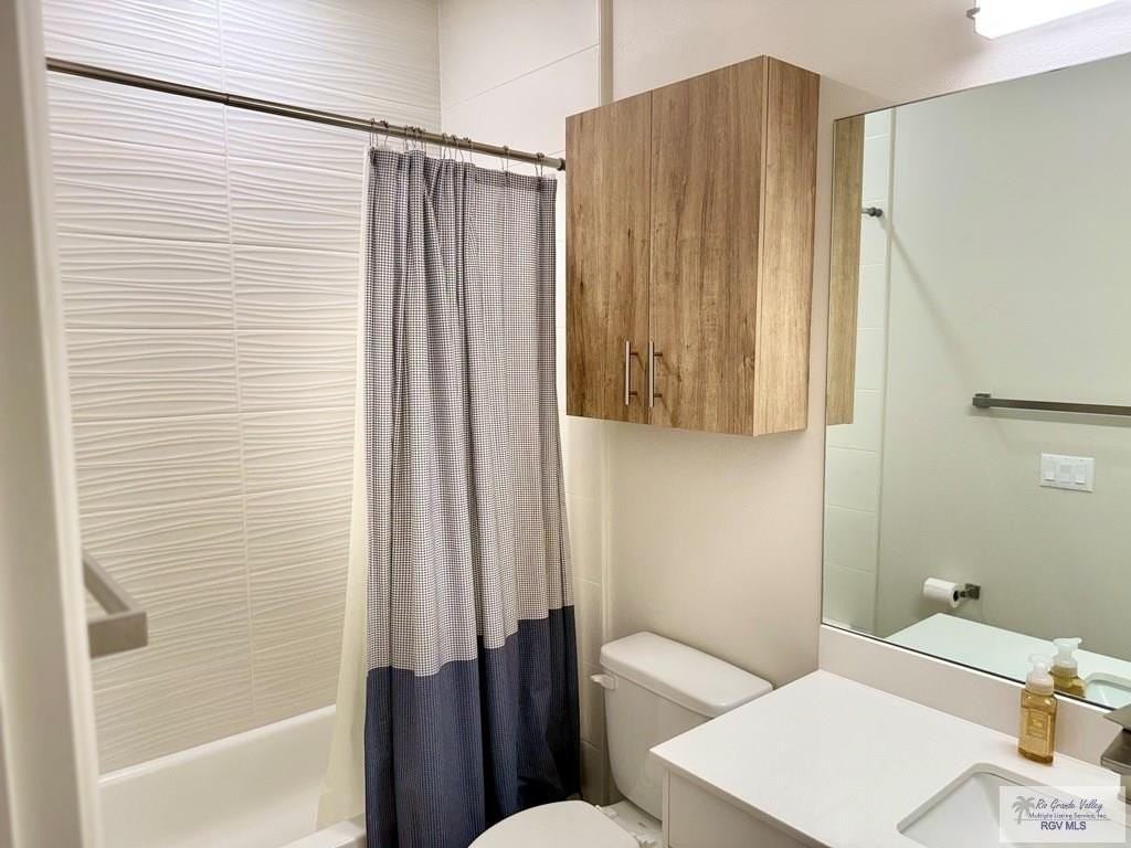 3513 Vanessa Ln Unit 2 - Photo 7 of 10