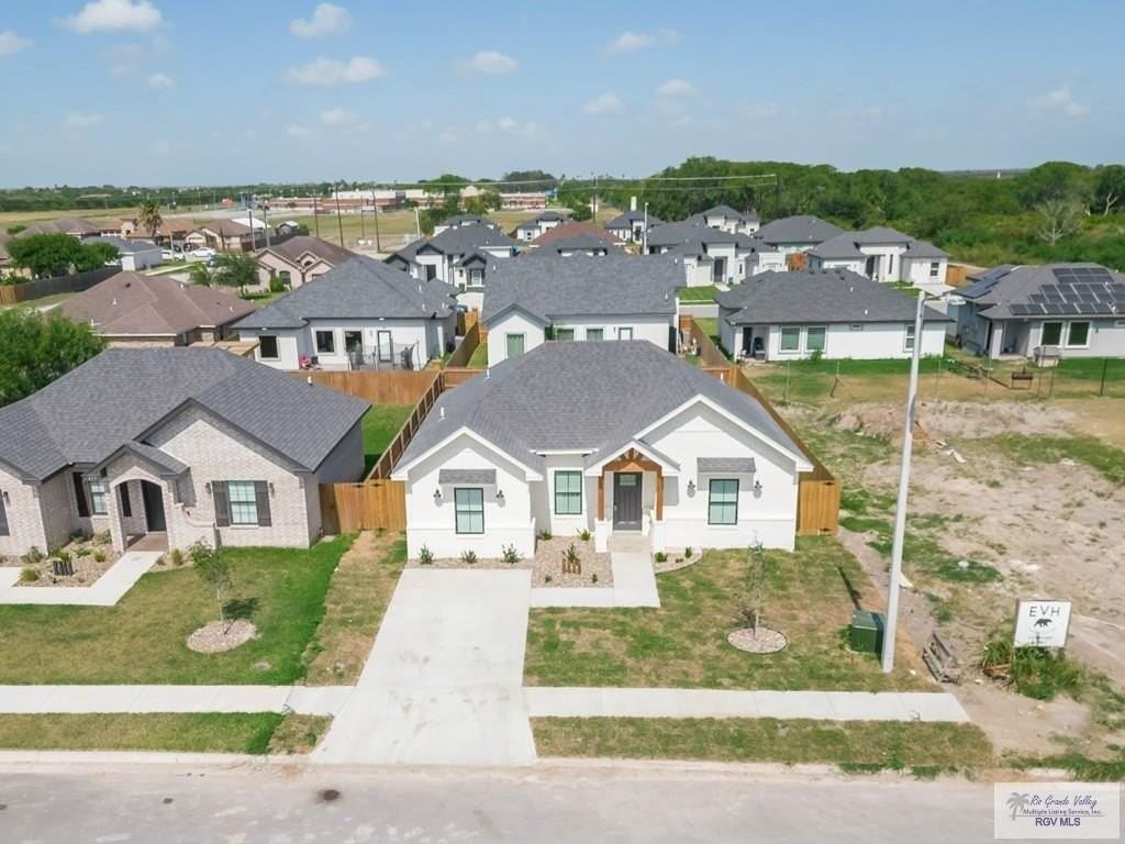 487 Arboleda Ln - Photo 4 of 27