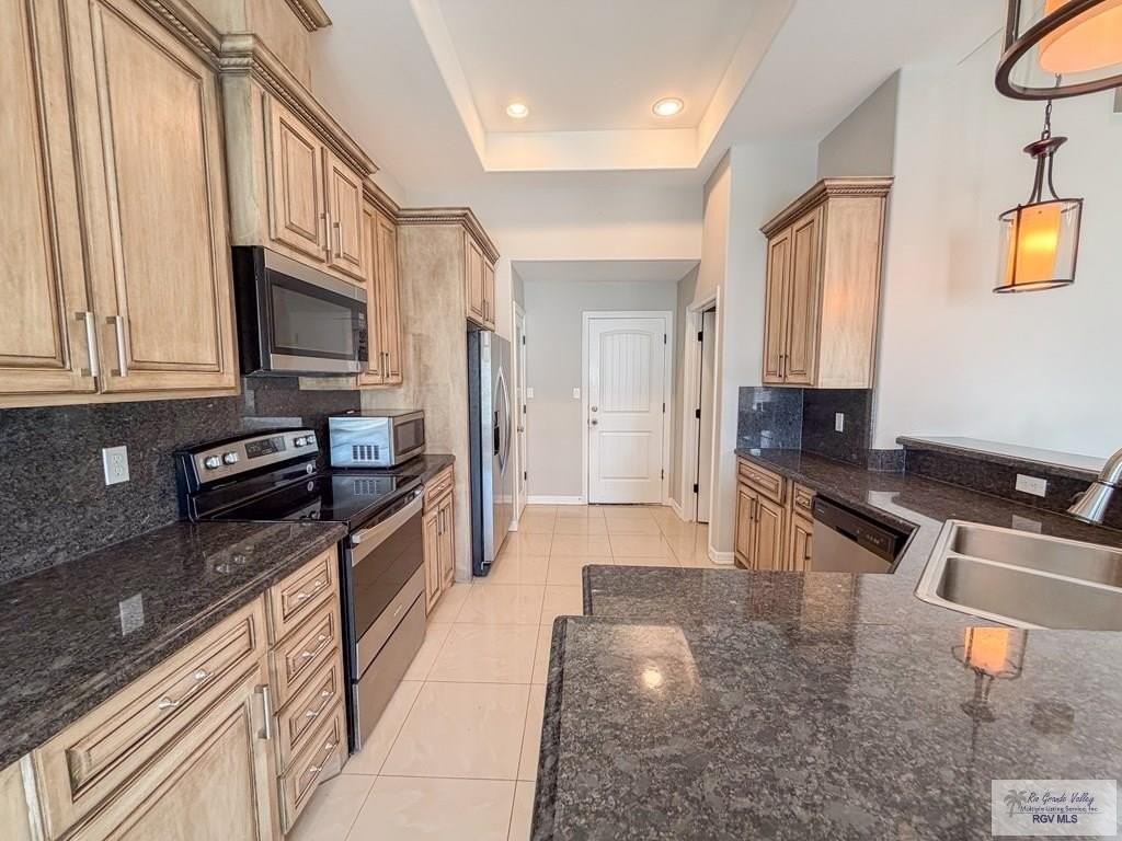 4610 Jerrys Way - Photo 4 of 24