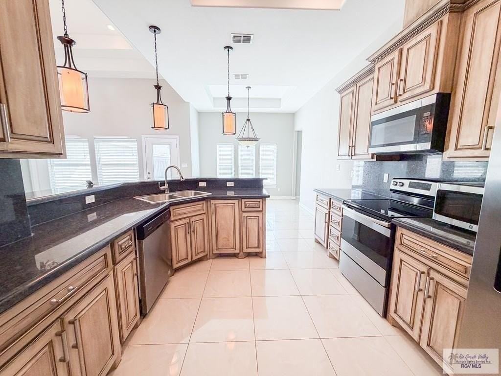 4610 Jerrys Way - Photo 6 of 24