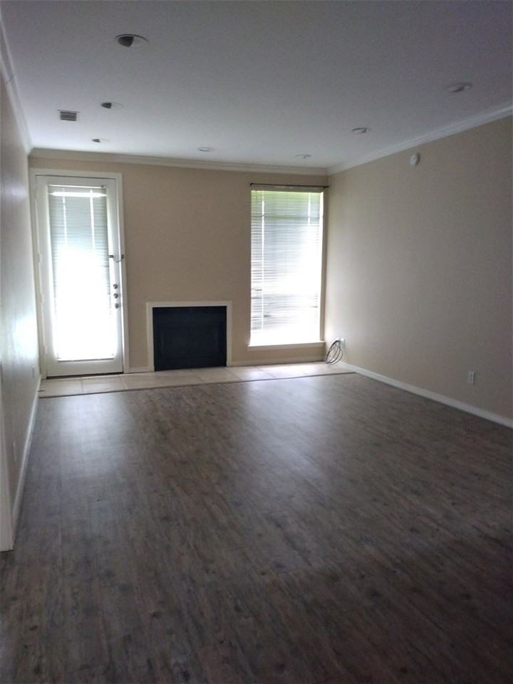 801 Country Club Cir - Photo 4 of 14