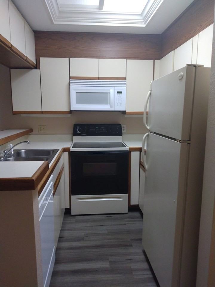 801 Country Club Cir - Photo 7 of 14