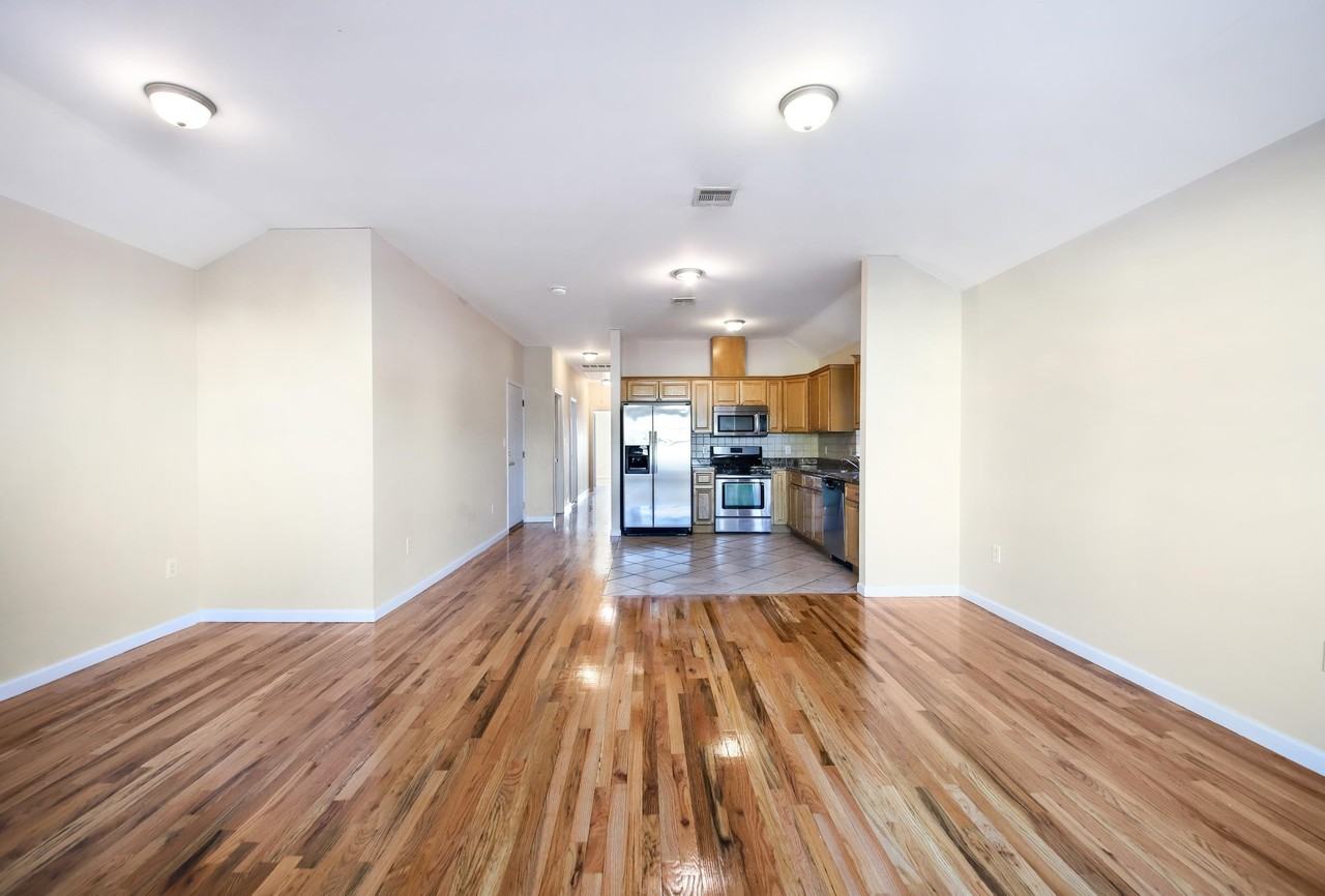 28 W 17th St #2 - Photo 2 of 11