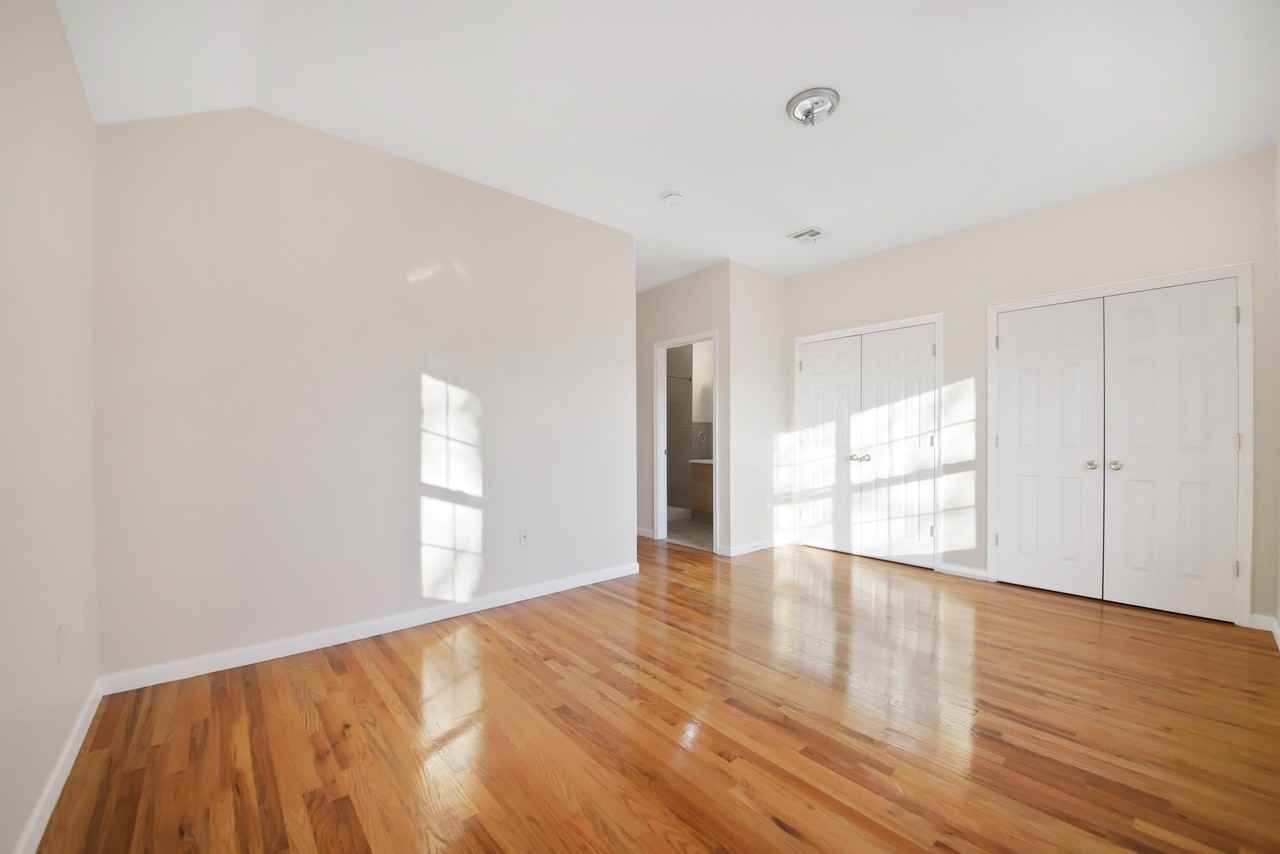 28 W 17th St #2 - Photo 5 of 11