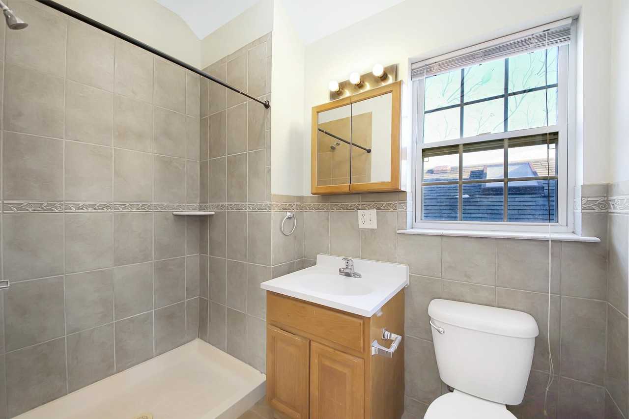 28 W 17th St #2 - Photo 6 of 11