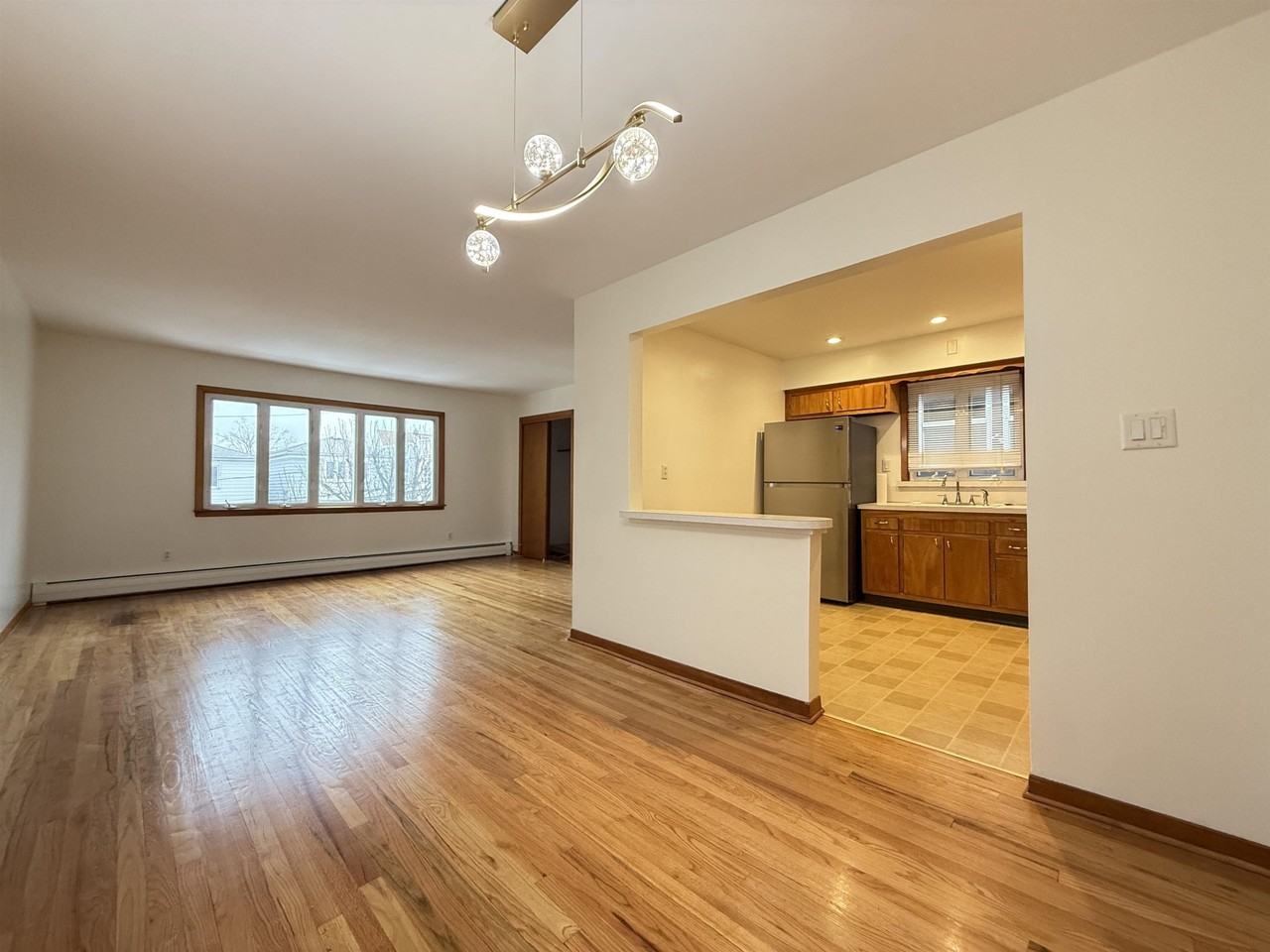 180 W 3rd St #2 - Photo 5 of 14