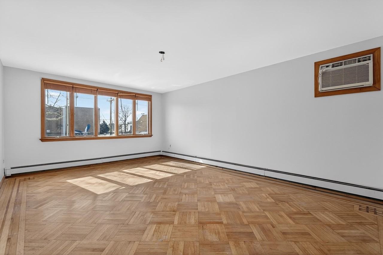 55 W 5th St #2 - Photo 6 of 16