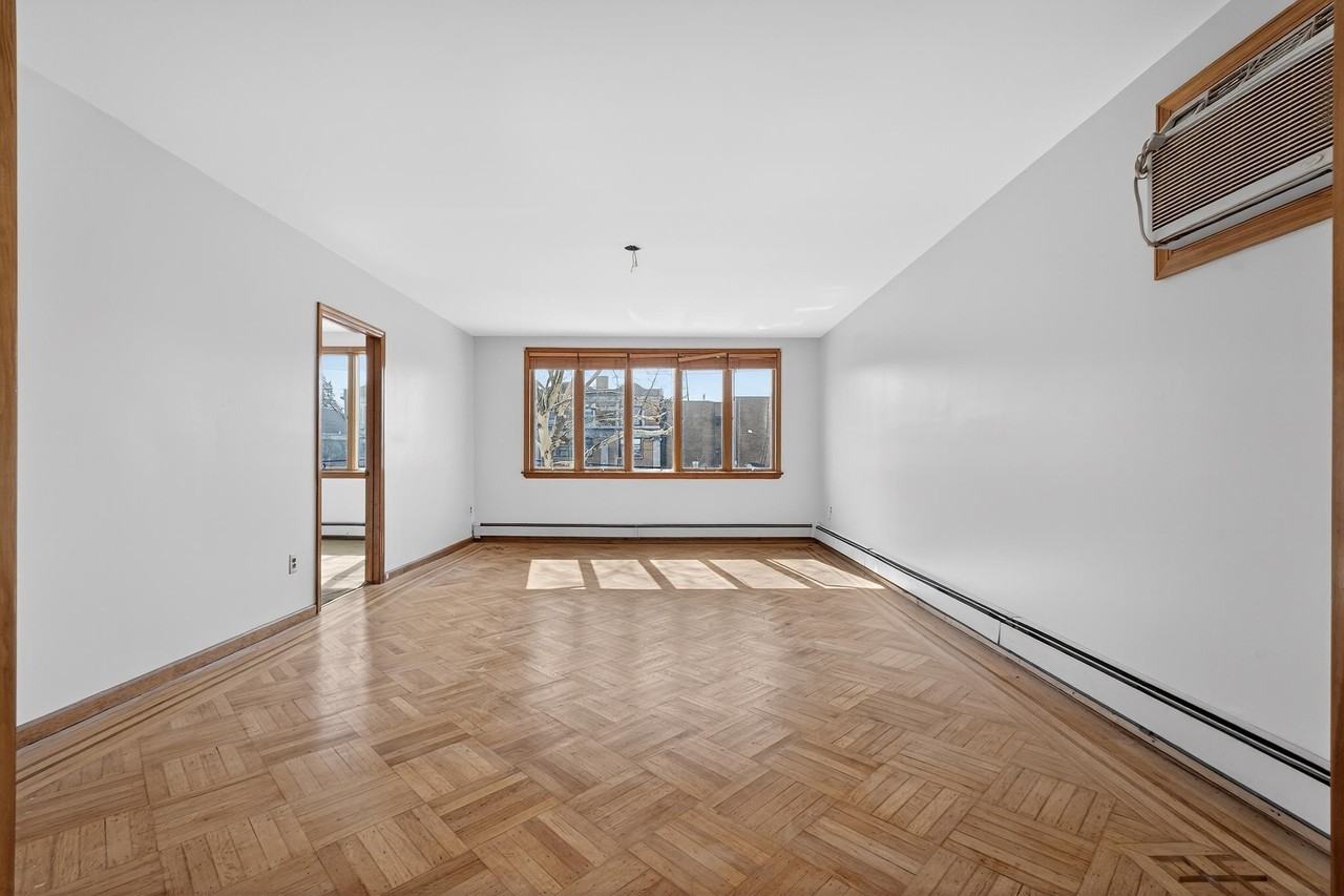 55 W 5th St #2 - Photo 7 of 16