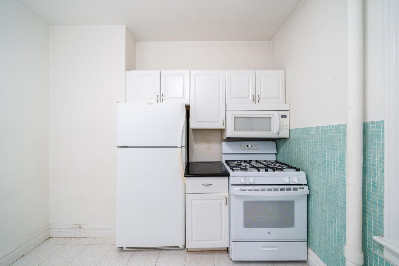 6601 Broadway #C6 - Photo 5 of 16