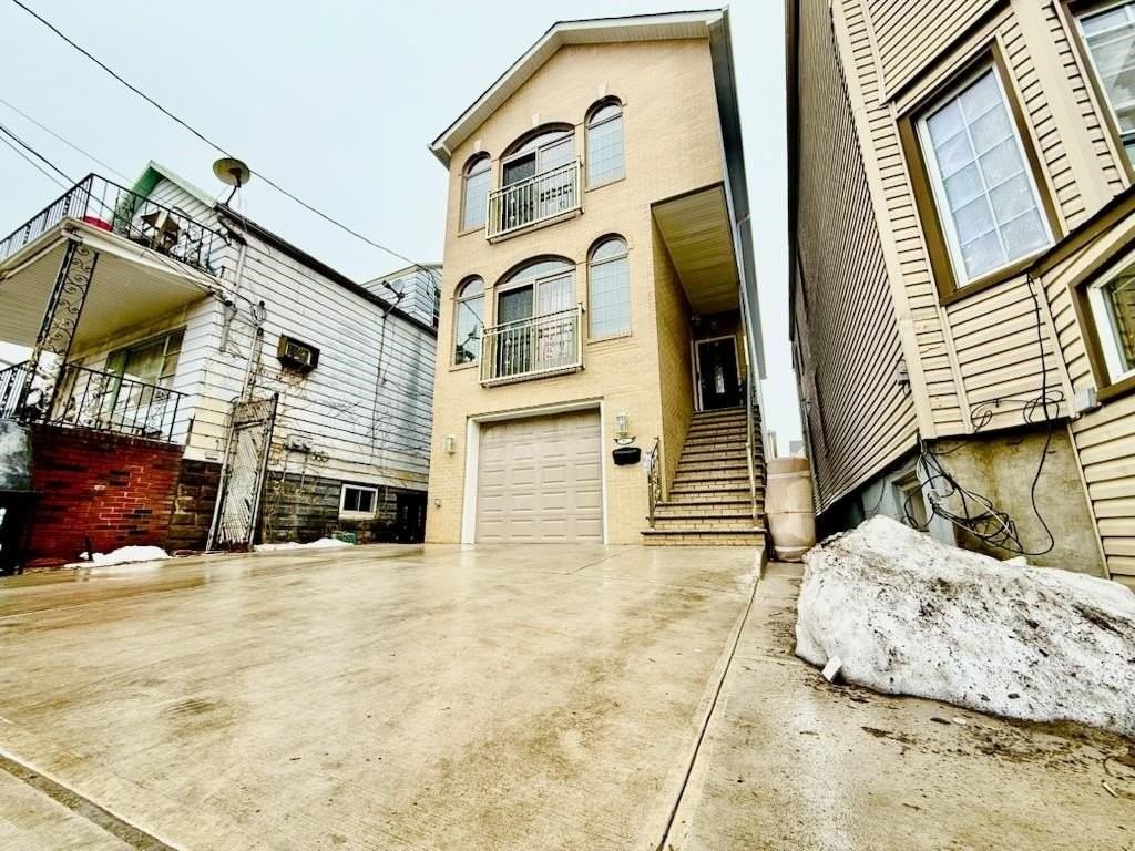 91 W 20th St #2 - Photo 2 of 25