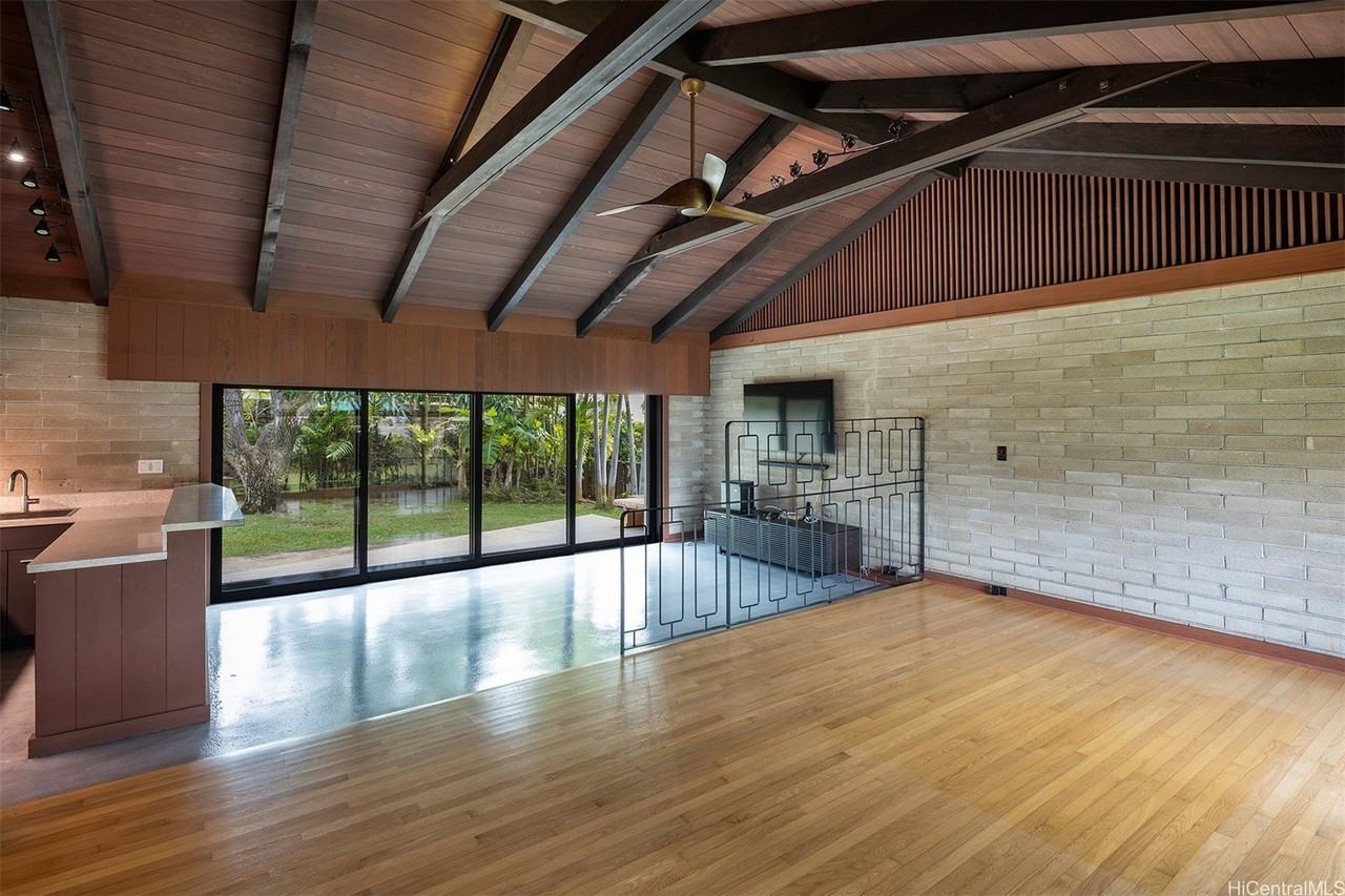 4103 Kahala Ave - Photo 5 of 25