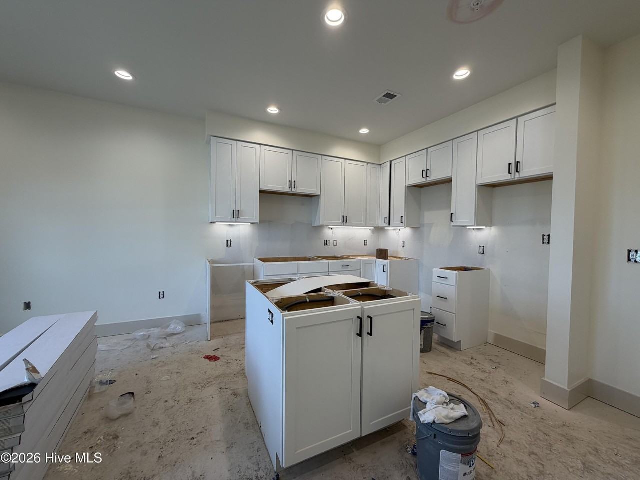3803 Peachtree Ave Unit 201 - Photo 3 of 13