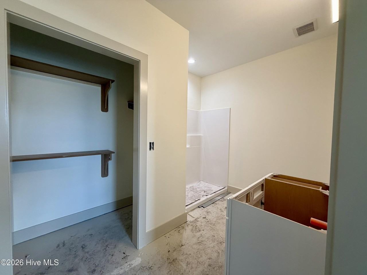 3803 Peachtree Ave Unit 201 - Photo 7 of 13
