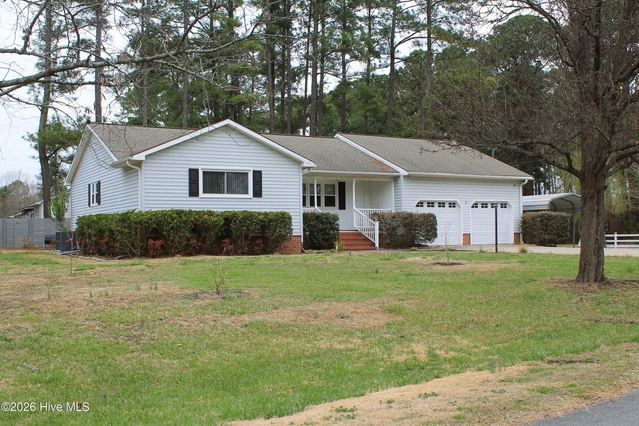 4902 Simpson Dr - Photo 2 of 35